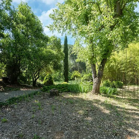 Beautiful Domaine With Private Pool And Park *