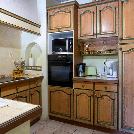 Beautiful Domaine With Private Pool And Park بيت للعطل