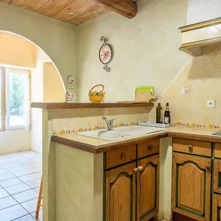 Beautiful Domaine With Private Pool And Park