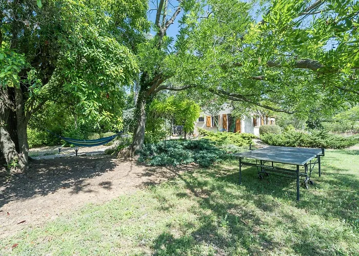 Beautiful Domaine With Private Pool And Park *