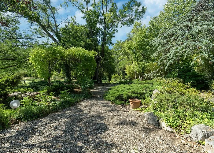 Ferienhaus Beautiful Domaine With Private Pool And Park