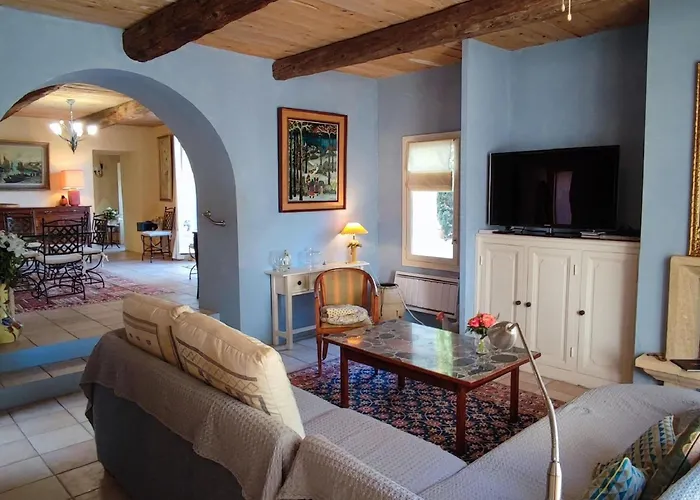 Beautiful Domaine With Private Pool And Park